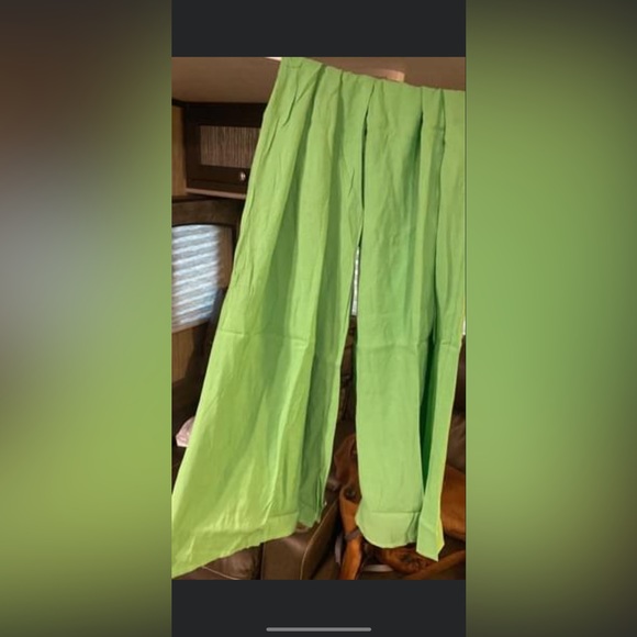 These Three Green Two Piece Set - Picture 2 of 3